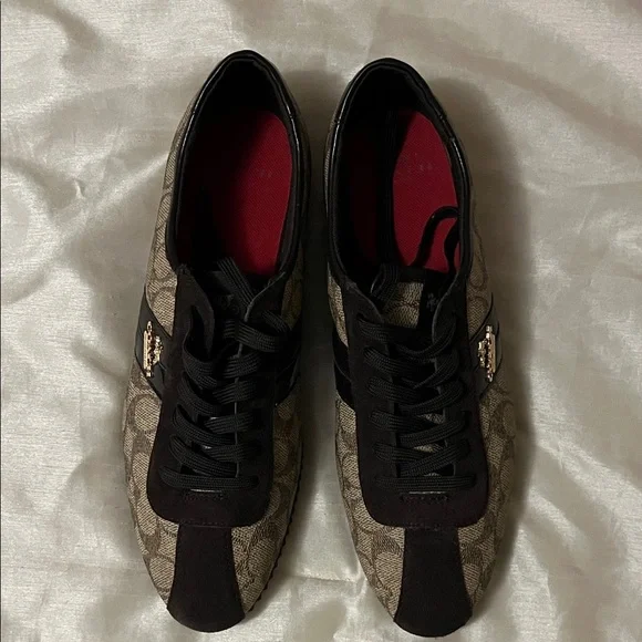 COACH Women's Stylish Brown and Black Shoes - Picture 2 of 12